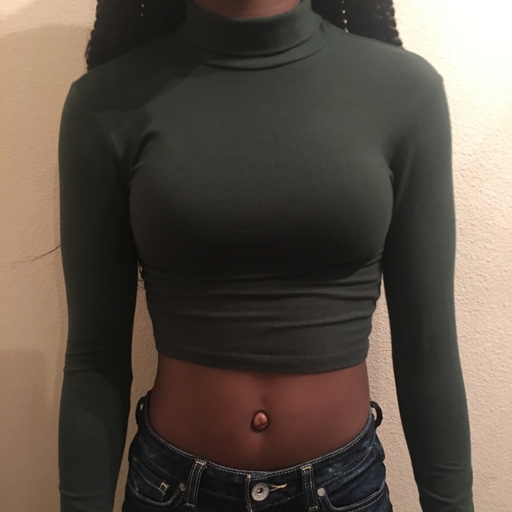 Cropped Turtleneck